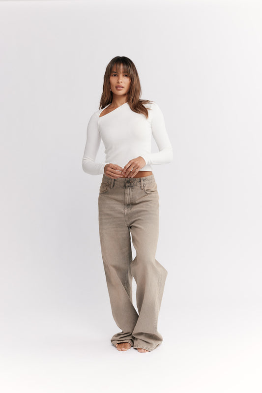 Lara Slash Long Sleeve Top Powder - Final Sale
